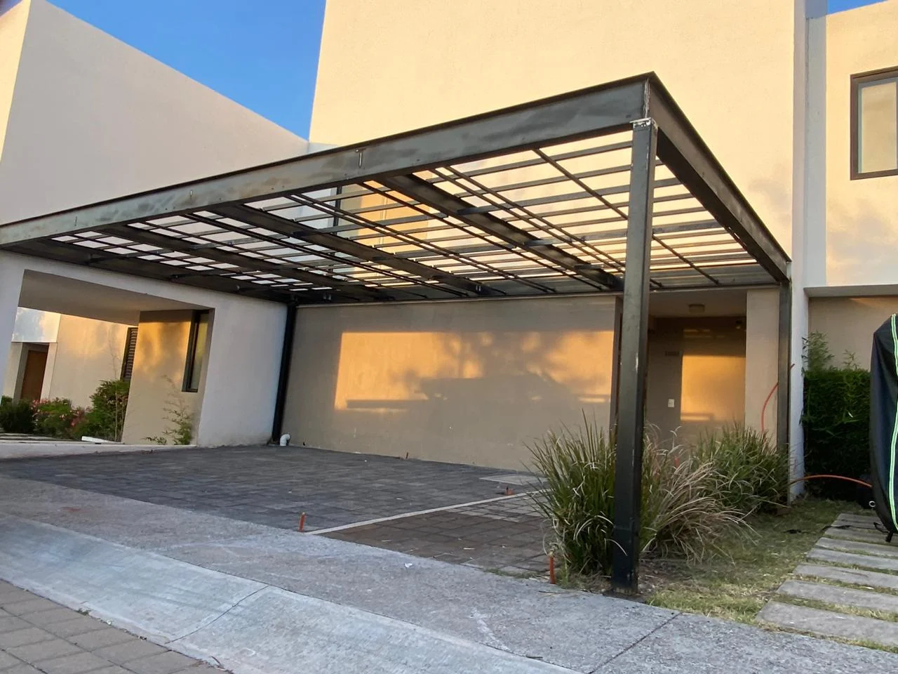 Pérgola / estructura realizado por Grupo FyS