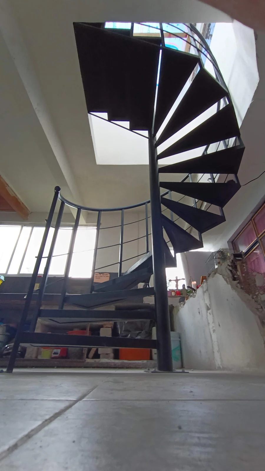 Escalera realizado por Grupo FyS