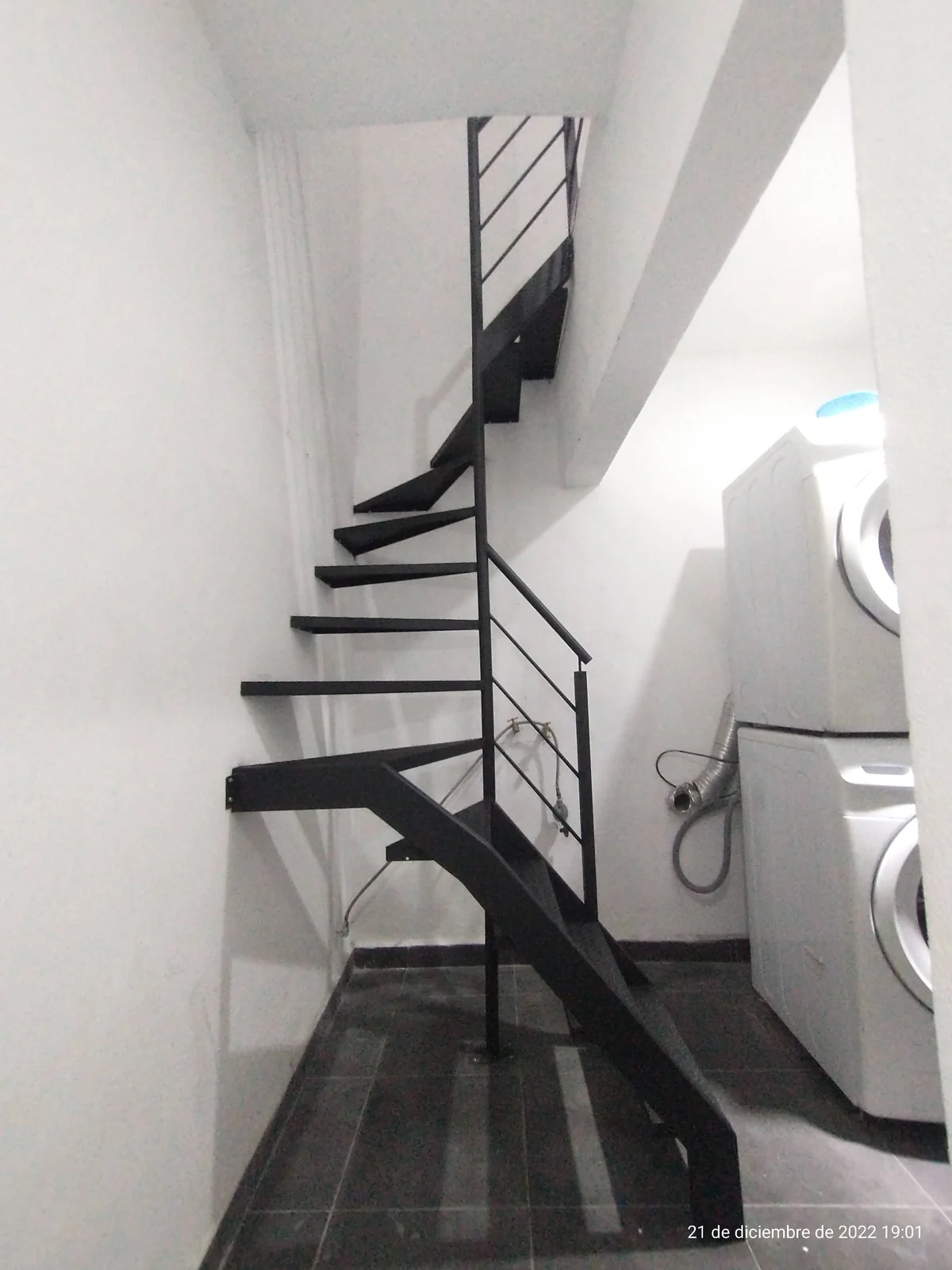Escalera realizado por Grupo FyS